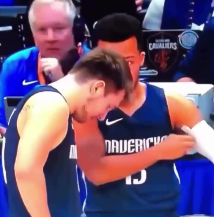 美顏東契奇和大頭當(dāng)時真這么瘦嗎