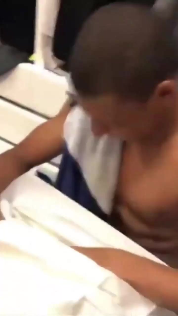 姆巴佩收到忍者神龜面具居然還戴上了