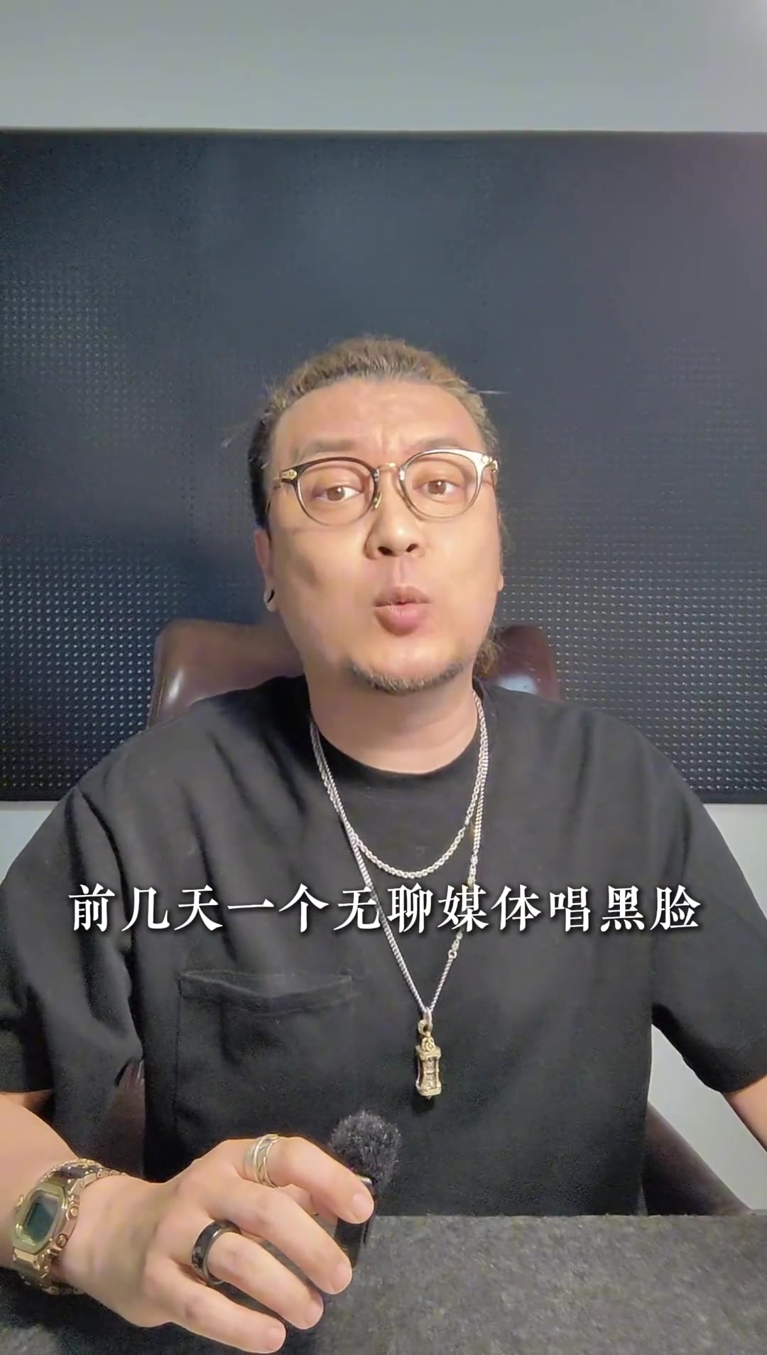 博主底薪低日韓加起來沒咱們一個(gè)省大人家都辦過世界杯啦