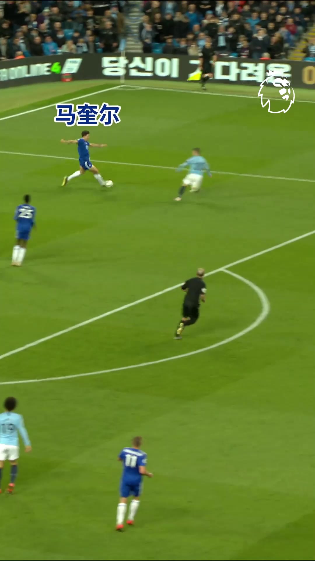 不是在演是真會(huì)踢馬奎爾踢邊鋒實(shí)戰(zhàn)效果演示