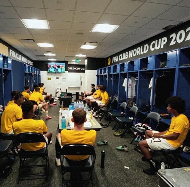 罕見！多特蒙德替補(bǔ)觀戰(zhàn)更衣室，背后原因揭秘