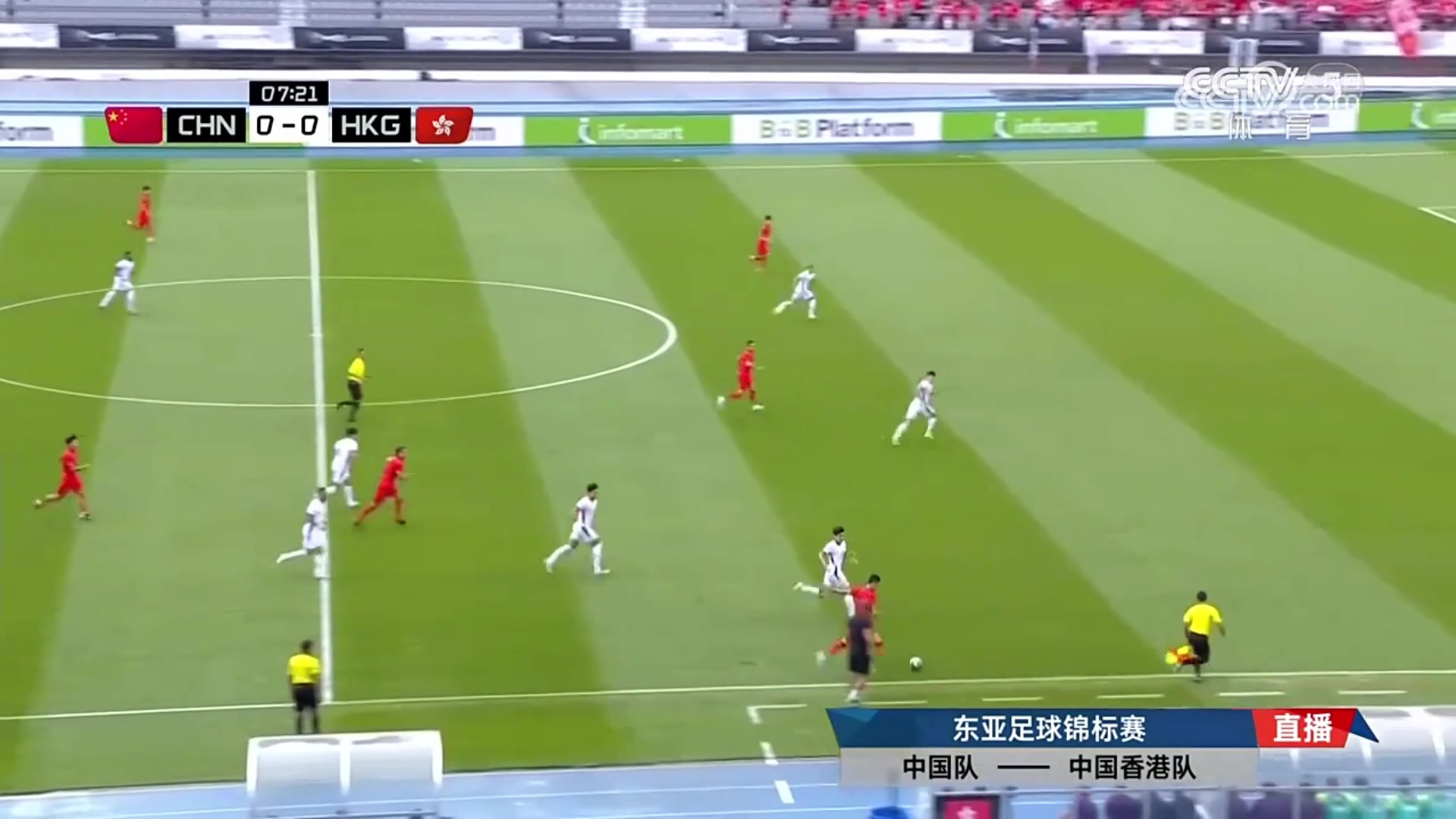 徐新精準(zhǔn)長(zhǎng)傳讓央視解說(shuō)贊不絕口不說(shuō)想起貝克漢姆也是阿諾德