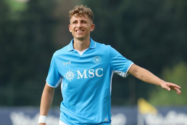 迪馬濟(jì)奧：林德斯特倫回歸德甲有望，沃爾夫斯堡租借+買(mǎi)斷考慮中。