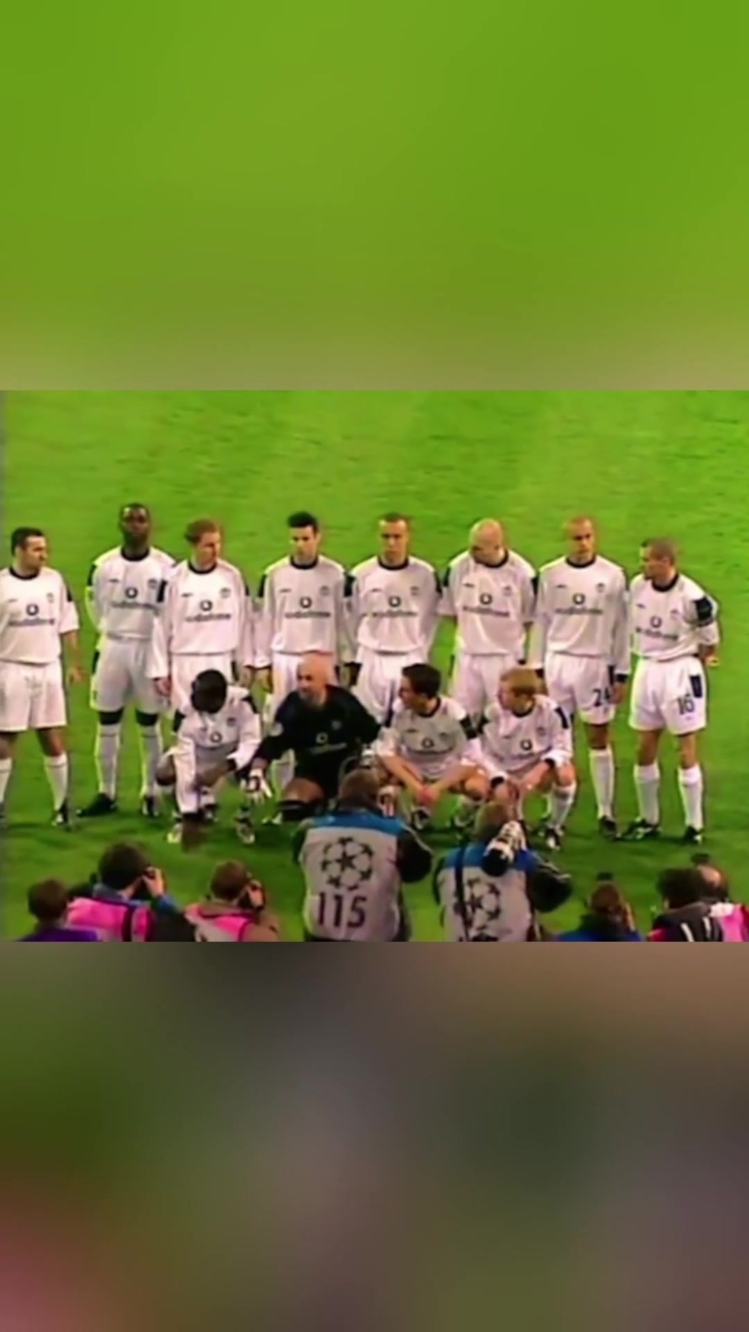 這球迷神了這是成功打入球隊內部了