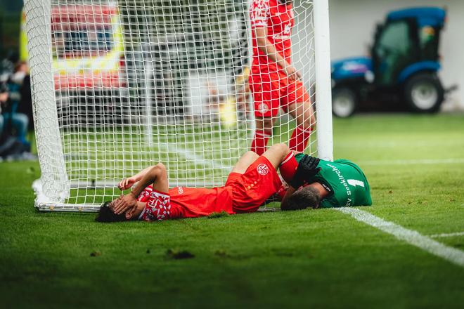 美因茨官方：李在城熱身賽撞門柱，顴骨骨折。