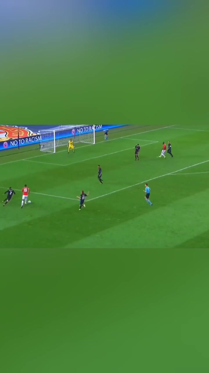 曾經(jīng)足壇有一句話我沒見過19歲的羅納爾多 但見過19歲的拉什福德