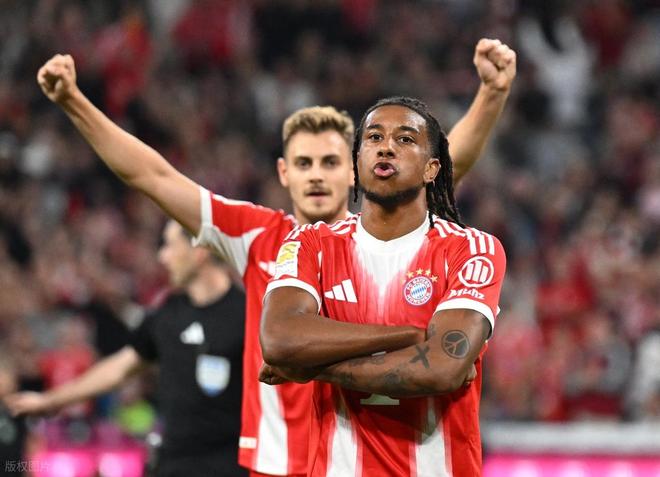 德甲戰(zhàn)報：凱恩三球領跑，利物浦舊將建功，拜仁大勝領跑。