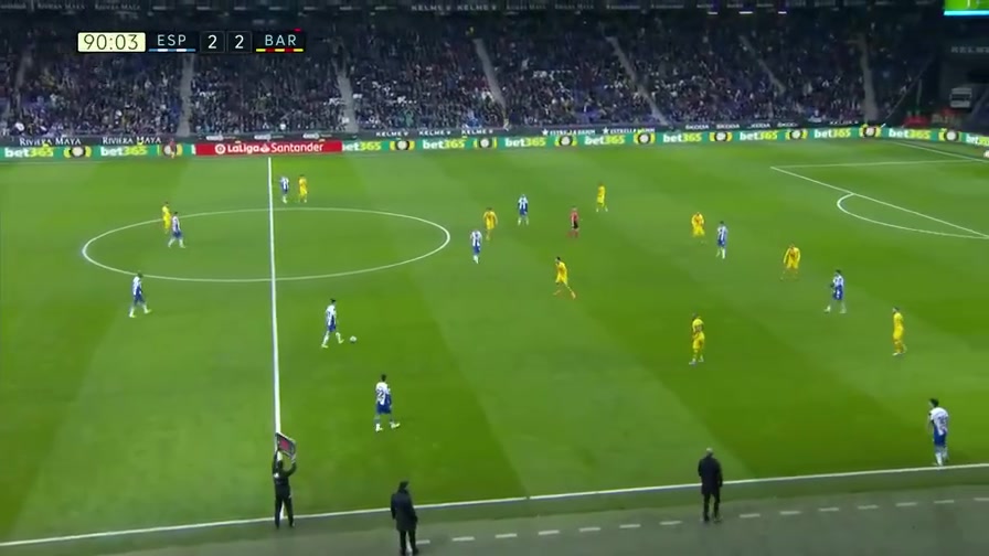 傳奇的一場比賽當年武磊這個跑動假如隊友傳了