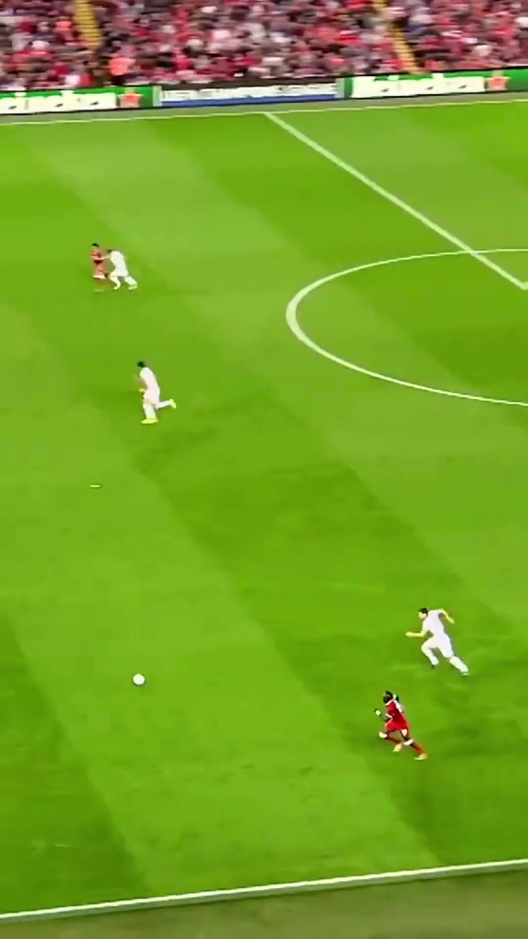 利物浦美麗足球一次快攻帶你領(lǐng)會團(tuán)隊配合的最高境界