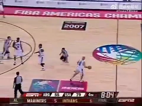 可惜沒扣進(jìn)啊基德給詹姆斯傳的這記空接實(shí)在太有想象力了