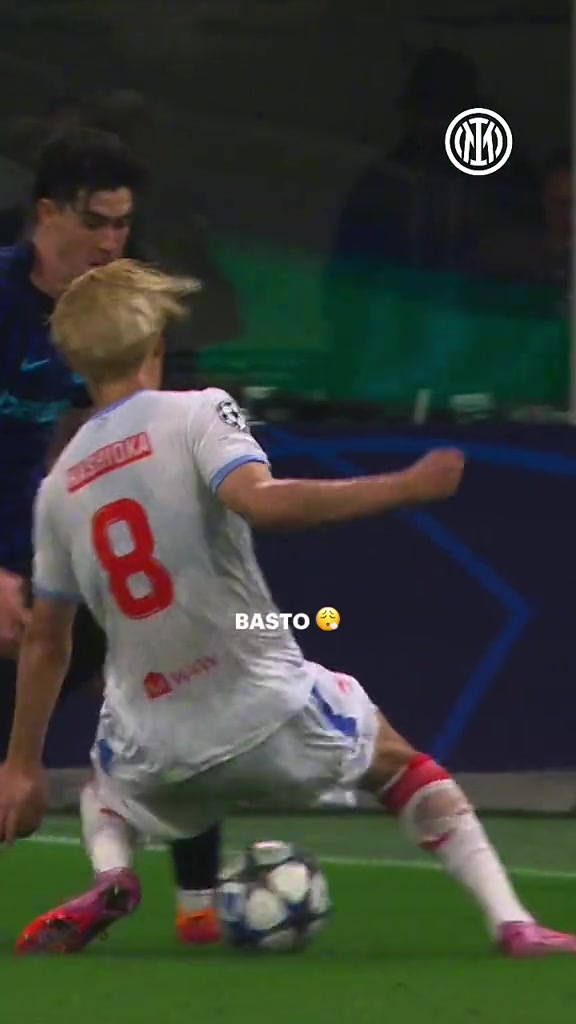 最強(qiáng)左中衛(wèi)國米官推你敢相信這是一名中衛(wèi)球員做出的動(dòng)作嗎