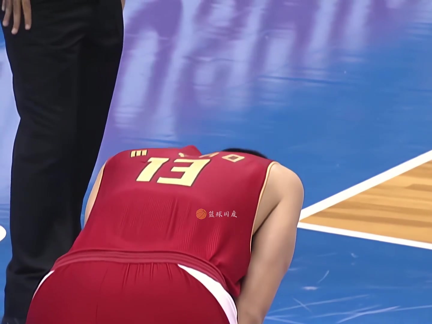 巔峰姚明太強(qiáng)了一人打爆夢(mèng)之隊(duì)內(nèi)線牽扯讓CBA隊(duì)友輕松得分