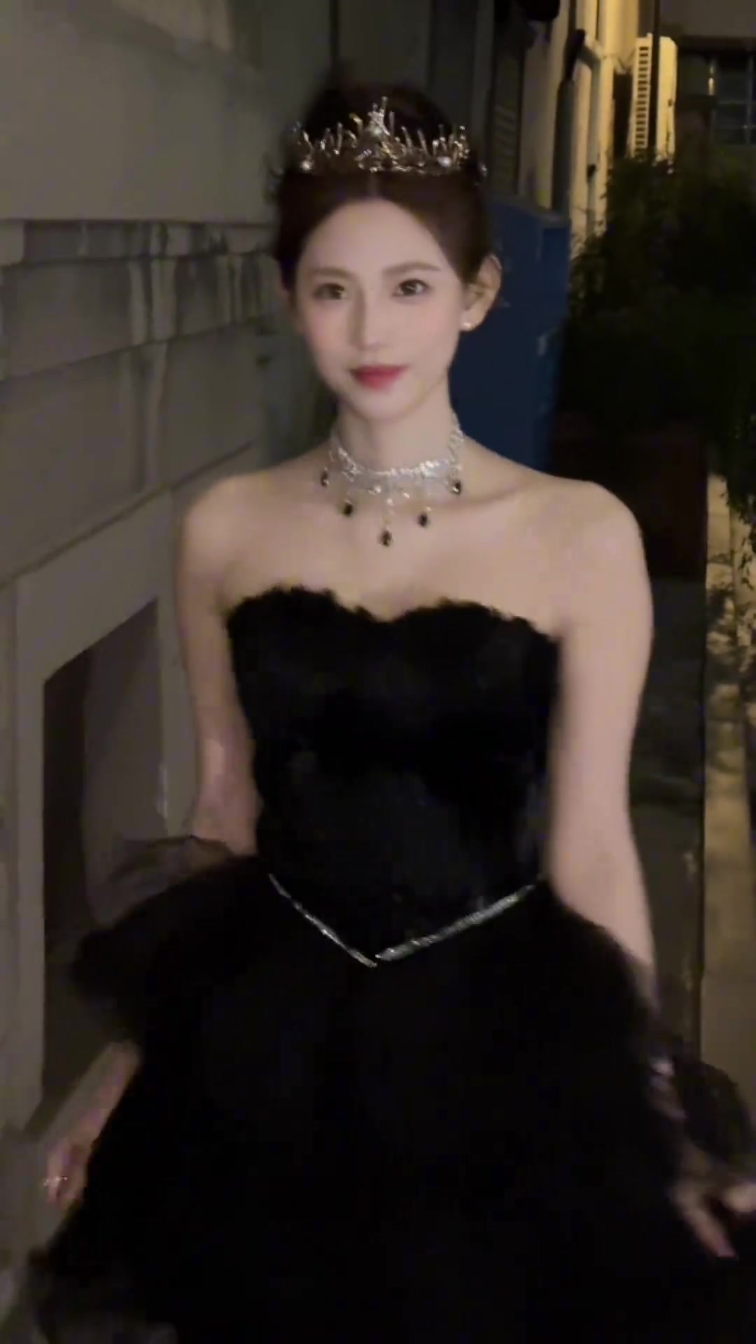 雞腿諾這身萬圣節(jié)穿搭如何感覺像低配版趙露思