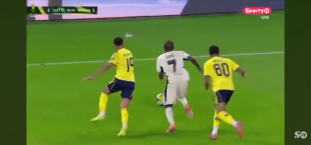 國外網(wǎng)友第一次看到坎特在比賽中暴怒