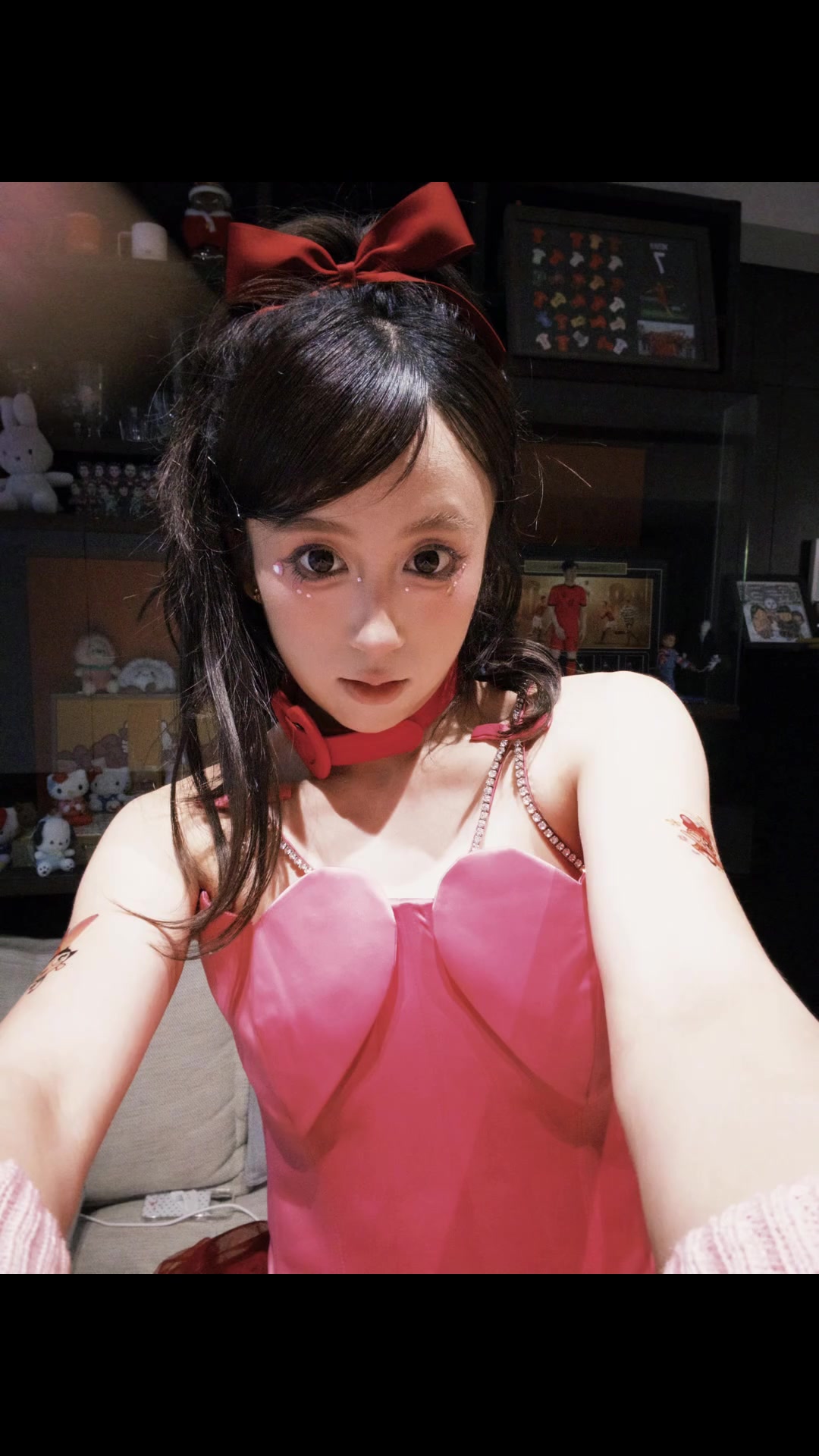 韋世豪老婆餃子這萬(wàn)圣節(jié)裝扮真好看眼睛大大圓圓好漂亮