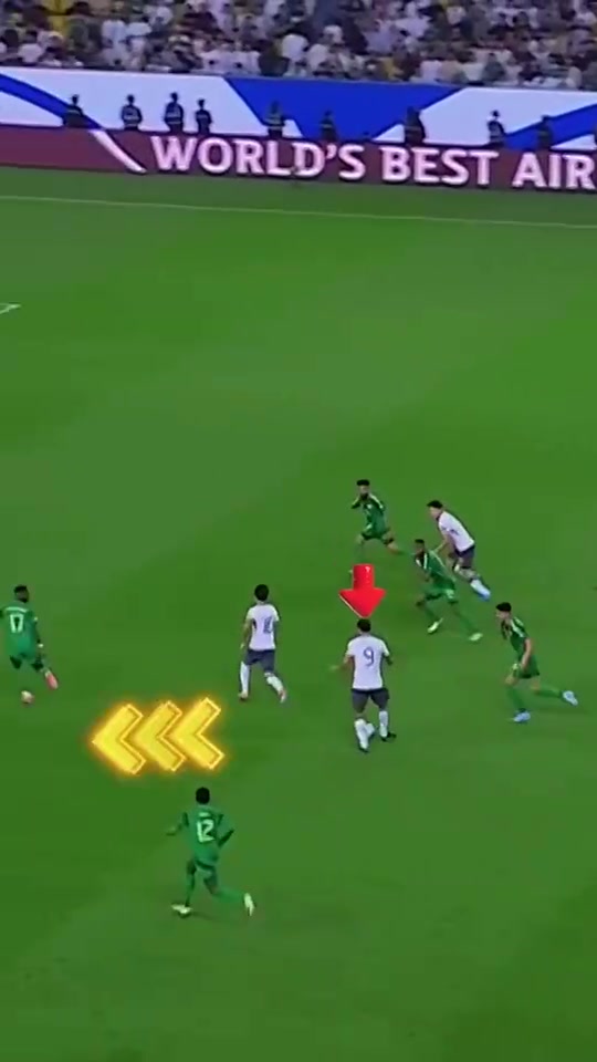 令人遺憾如果張玉寧這球傳好了國足本有機(jī)會(huì)取得領(lǐng)先