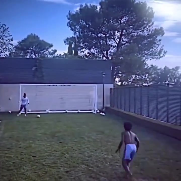 門將也想試試名場面卡馬文加家中守門秀各種撲救