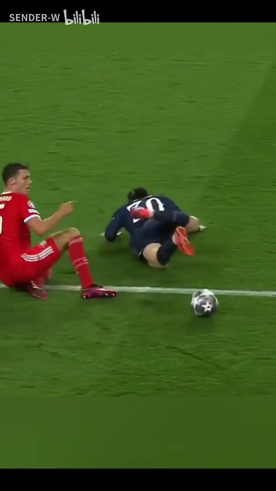 第一視角拜仁時期帕瓦爾對梅西使用剪刀腳這個動作確實很不好